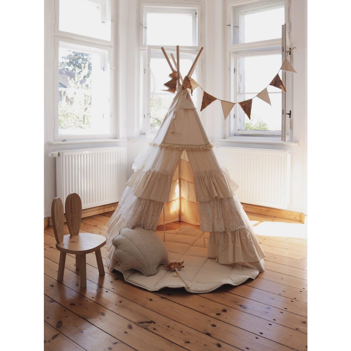 Tipi Speeltent inclusief Bladmat - Shabby Chic White met Ruches