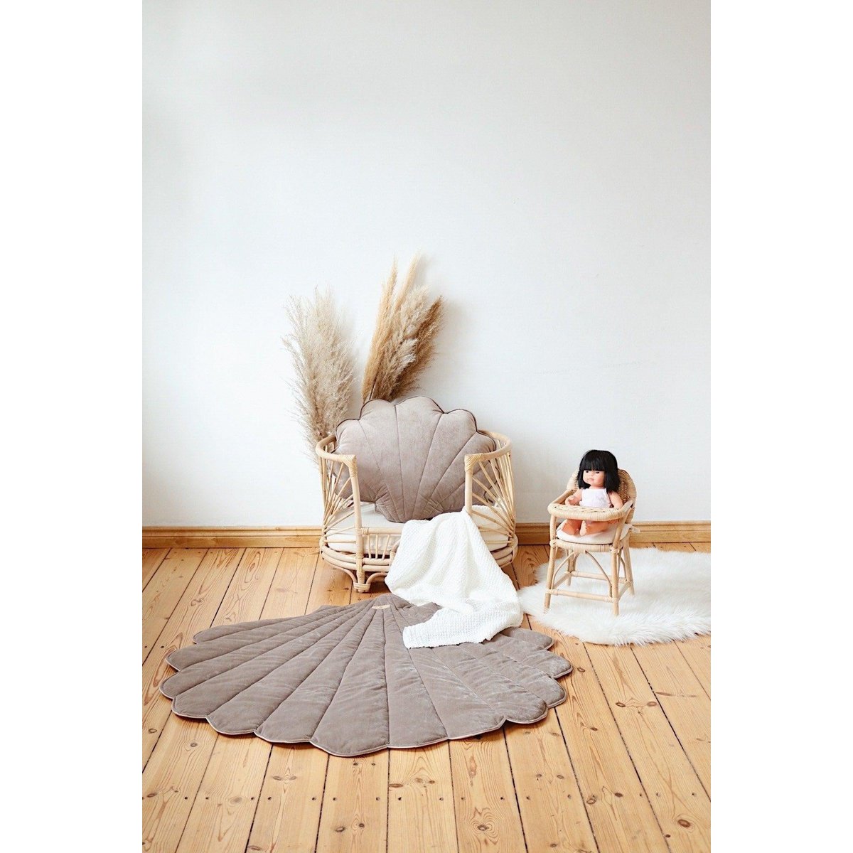 Fluwelen Schelp Vloerkleed - Donkerbeige