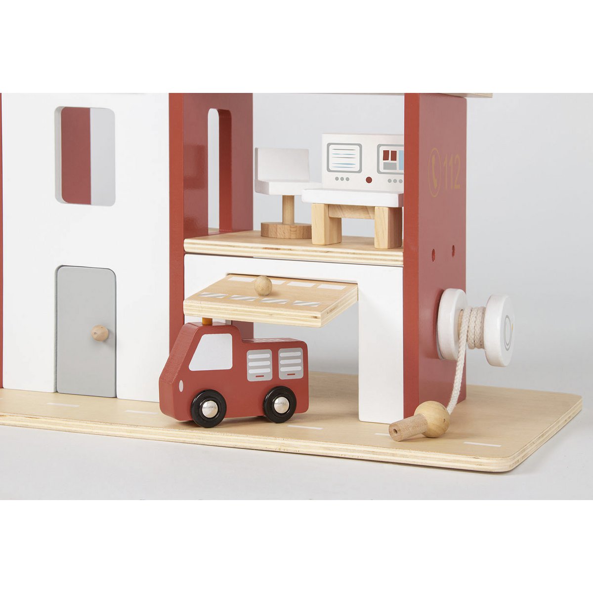 Houten Brandweerkazerne Ben Inclusief Accessoires - Naturel/Rood/Wit