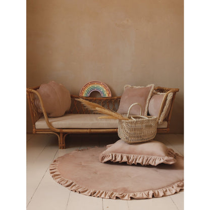 Roze pastel kleurige babykamer
