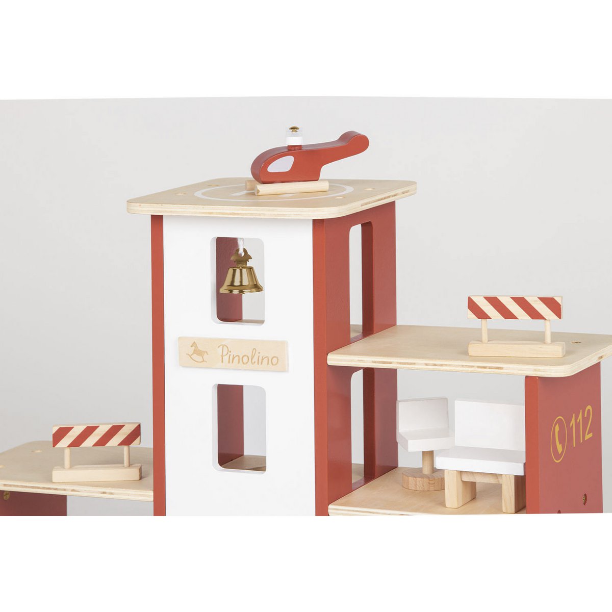Houten Brandweerkazerne Ben Inclusief Accessoires - Naturel/Rood/Wit