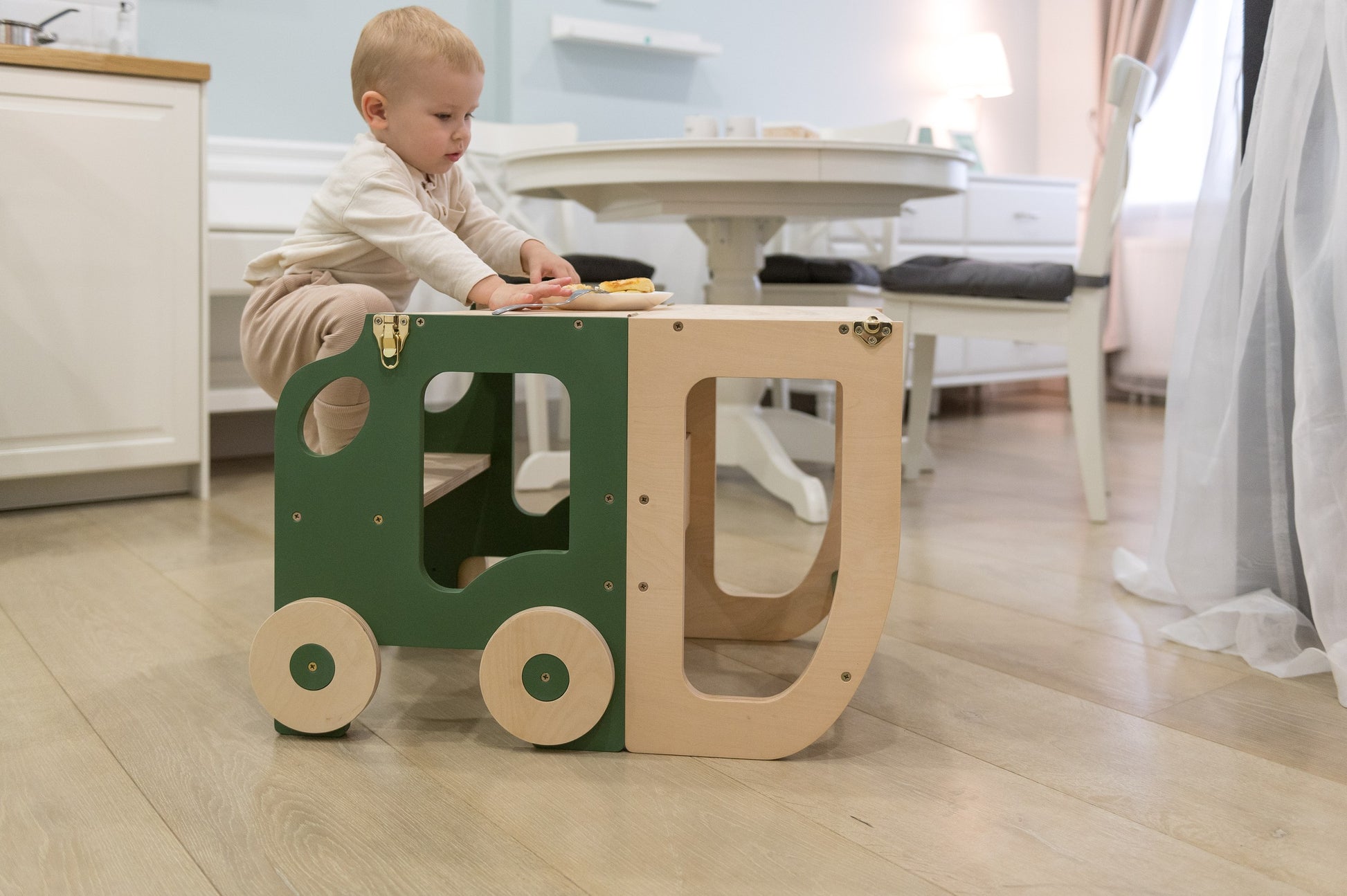 Master Helper Table Montessori Keukenhulp & Tafel-Stoel Set – Natuurlijk Hout/Groen – Mimu Kids